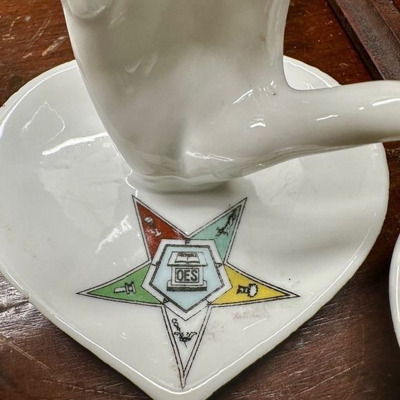 VINTAGE, SET/2 LEFTON, MASONIC, HIGH QUALITY PORCELAIN DISPLAY OF LADIES HAND - Picture 6 of 14